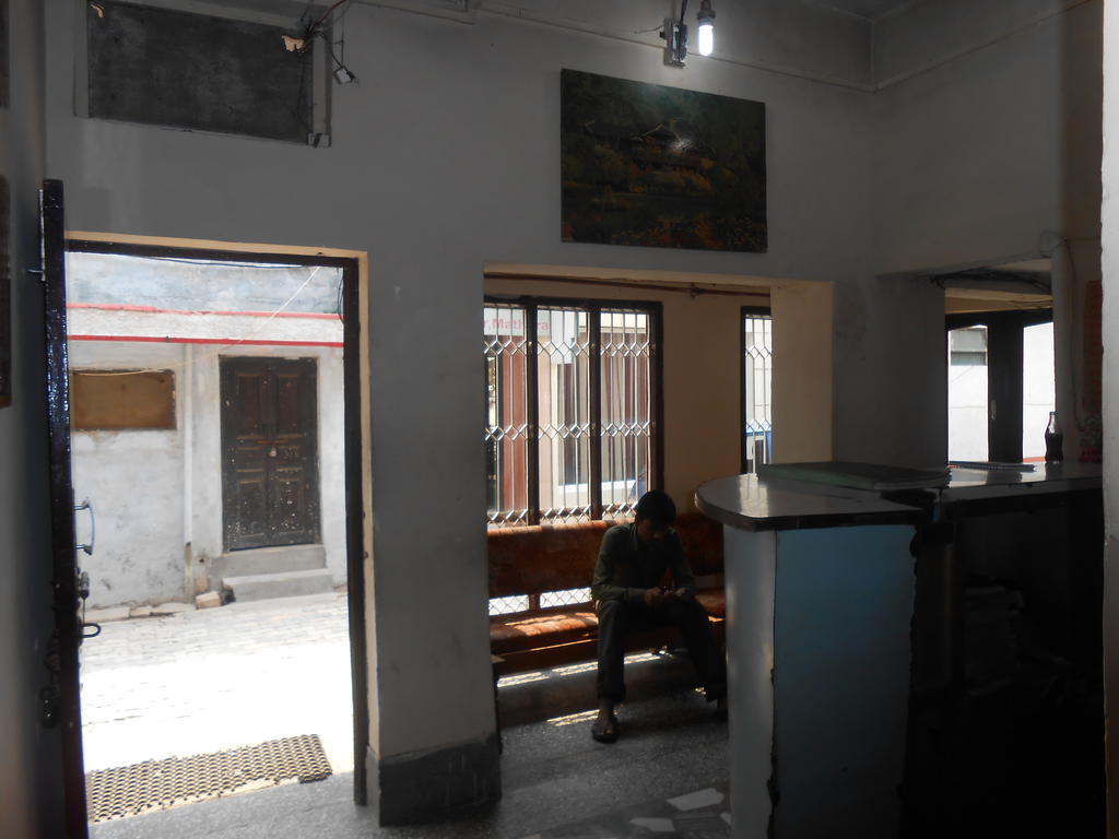 Gaurav Guest House Mathura Ngoại thất bức ảnh