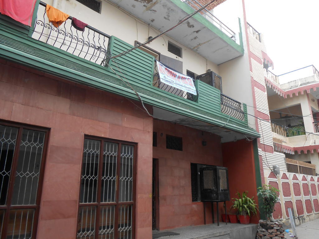 Gaurav Guest House Mathura Ngoại thất bức ảnh